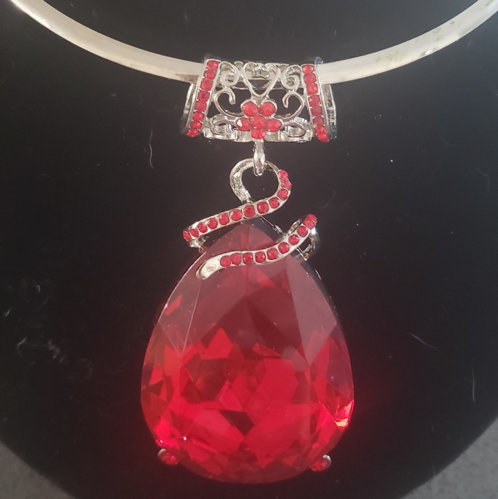 Red teardrop necklace